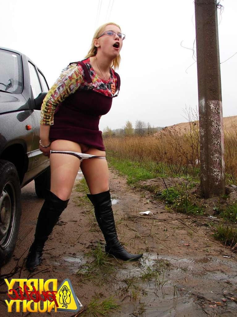 15P Luba pissing on the road