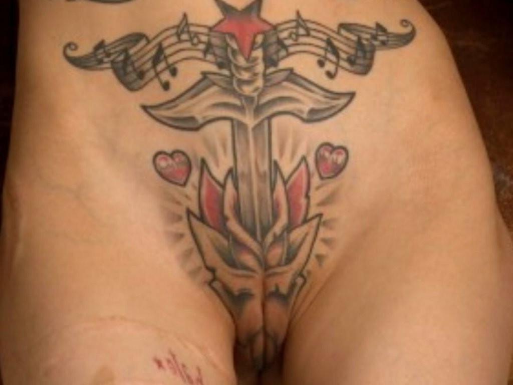 13P pierced and tattooed amateur pussies