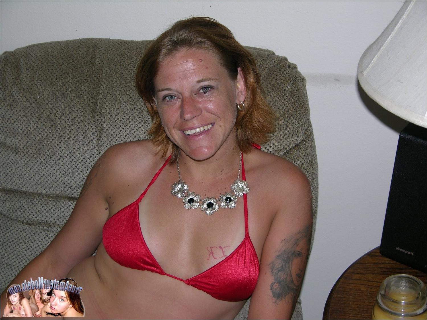 10P Amateur Mature Blonde Strips Bikini And Spreads