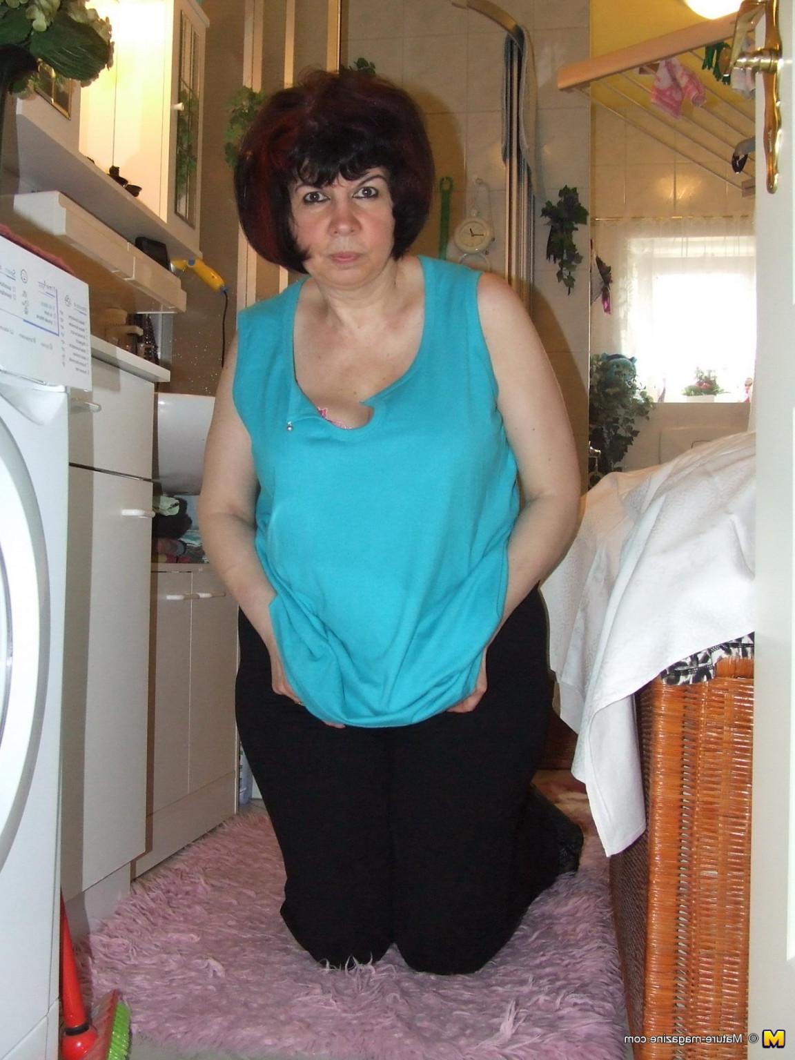 16P Chubby mature amateur gets naughty