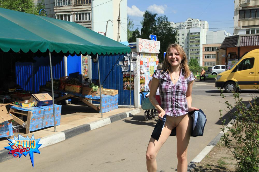 16P Teen unbuttons skirt in public with no panties on