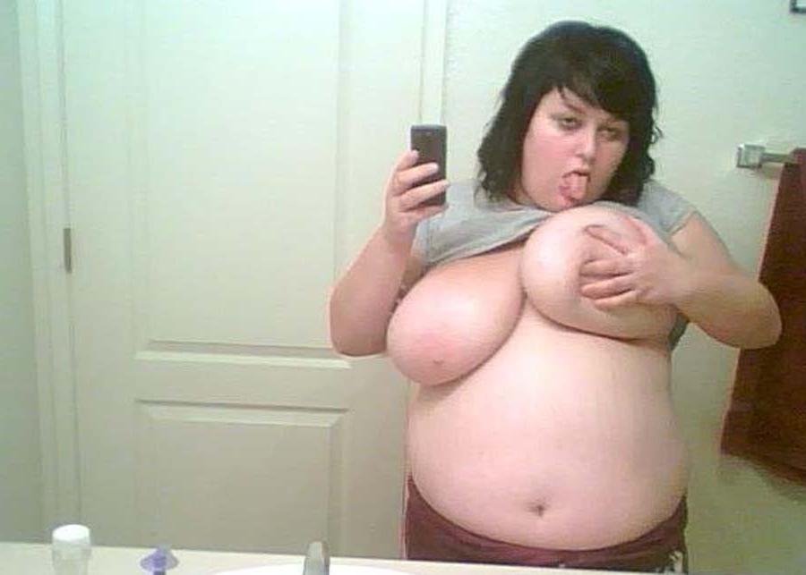 10P Picture gallery of kinky amateur bbws posing