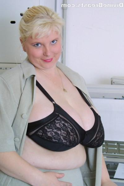 14P Chubby blonde milf June licking her own humongous tits