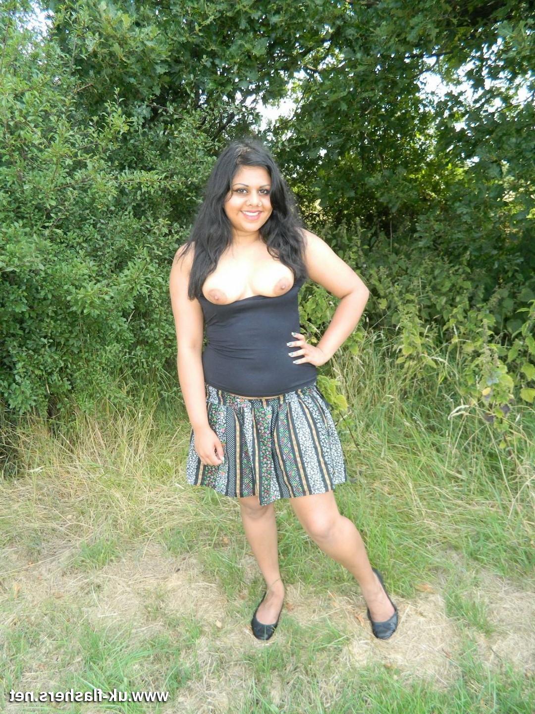 16P Cute Indian Amateur Kiki on a day out at the local park