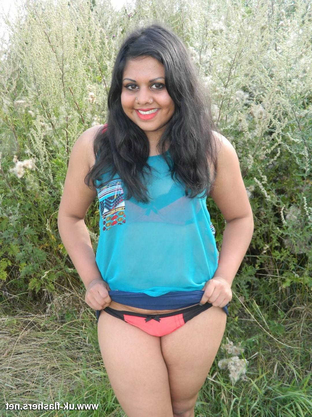 16P Cute Indian Amateur Kiki on a day out at the local park