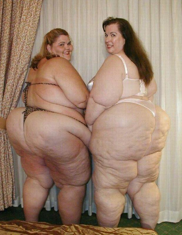 16P huge ladies showing their big cellulite asses