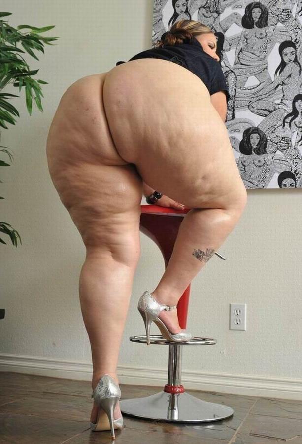 16P huge ladies showing their big cellulite asses