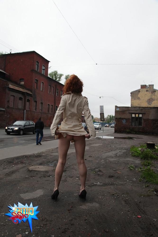 16P Showing the hole between her ass cheeks in public