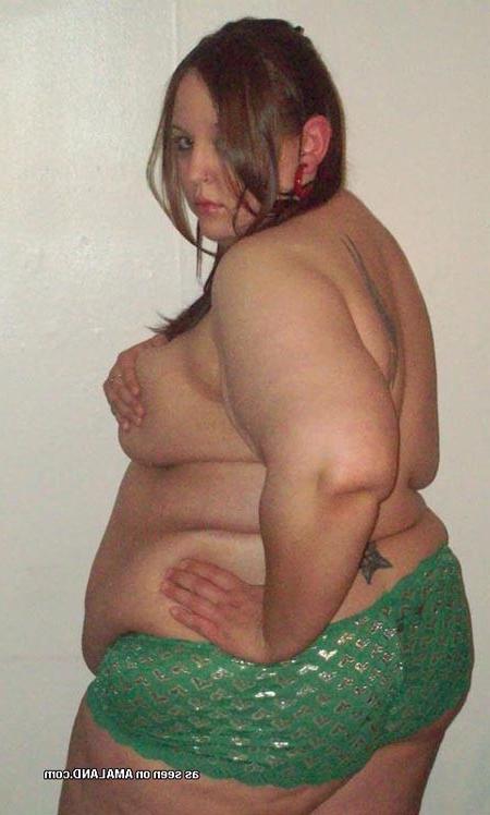 10P horny bbw showing off her lard