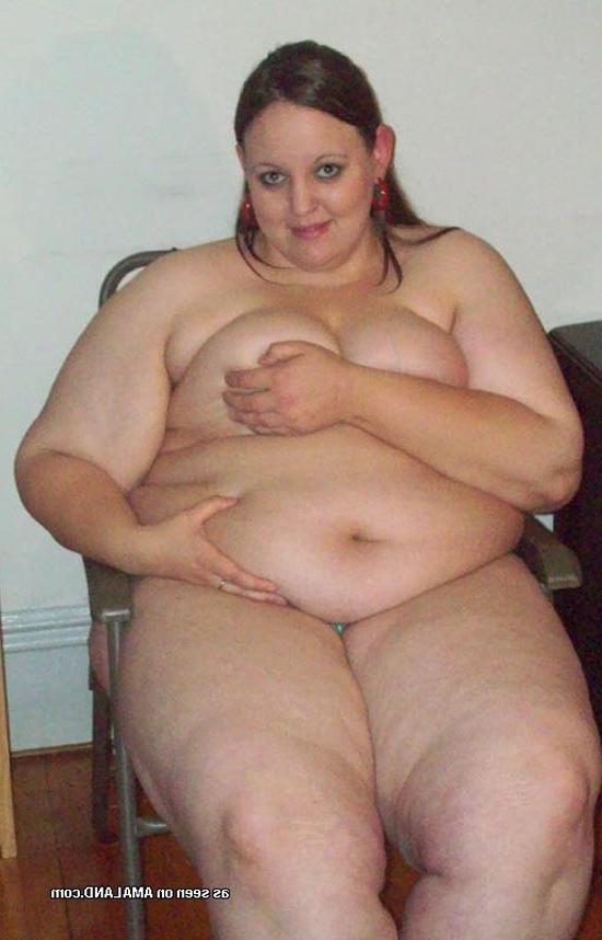 10P horny bbw showing off her lard