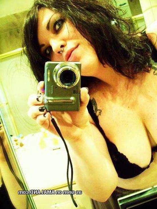 10P chubby emo slut whoring her tits in any way