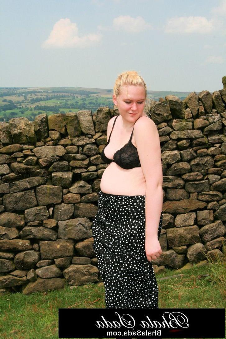 25P British Babe