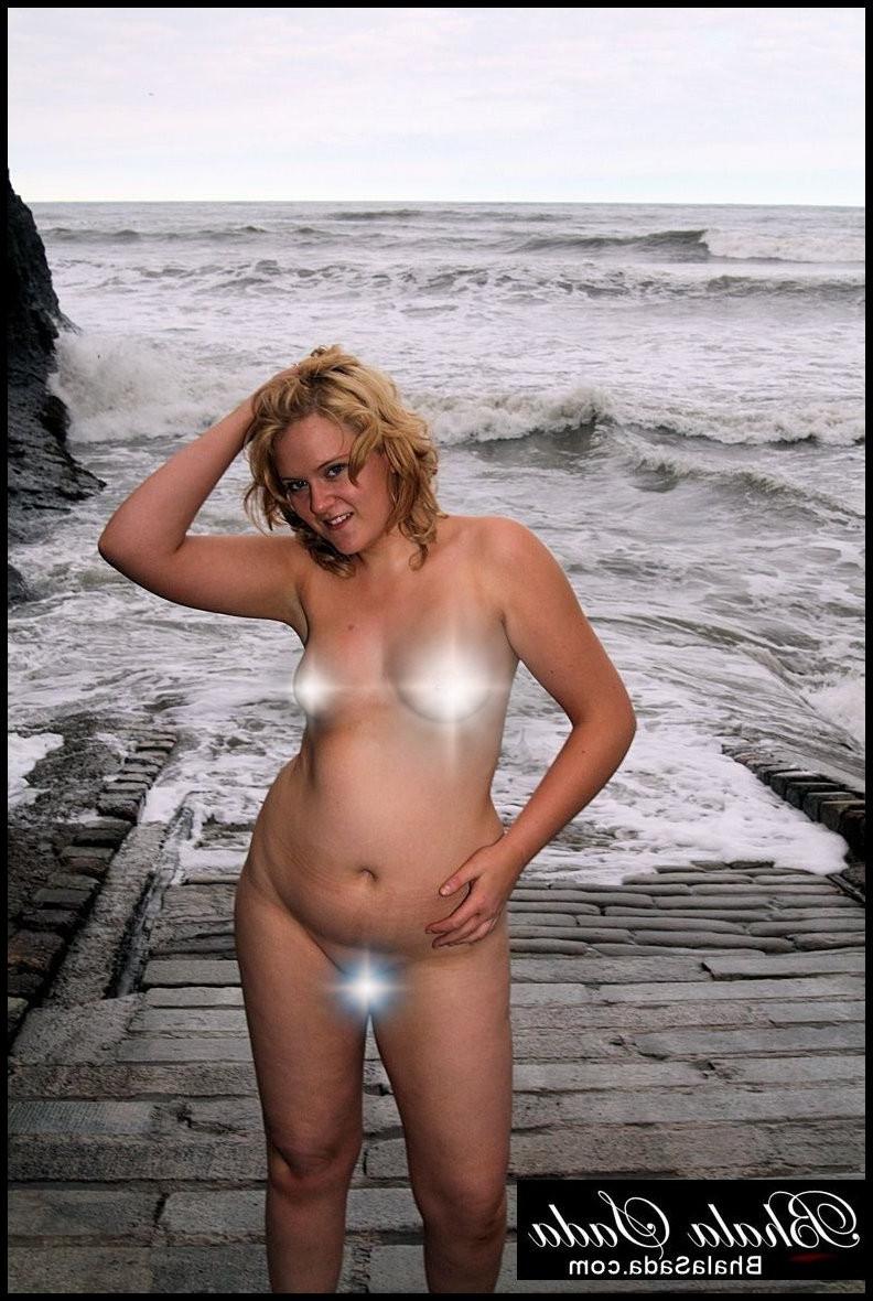 14P British Babe