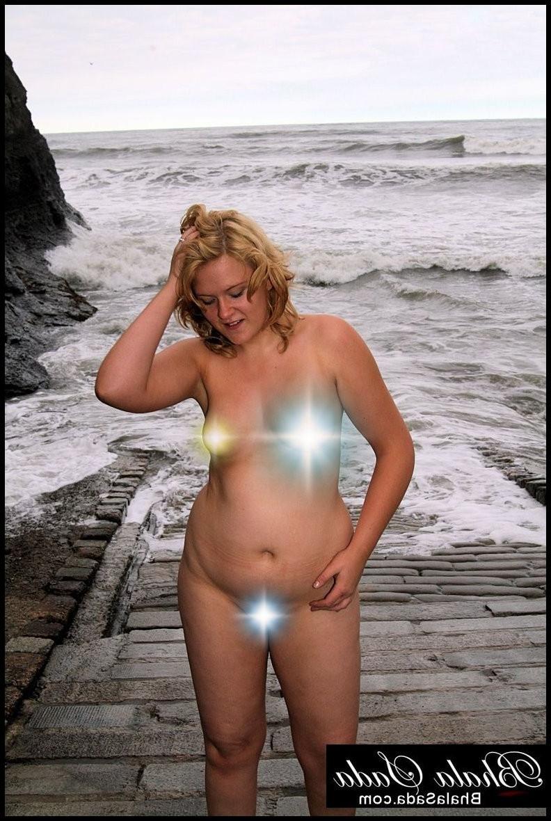 14P British Babe