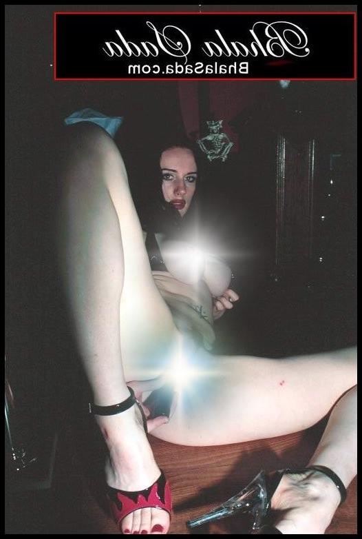 14P British Babe