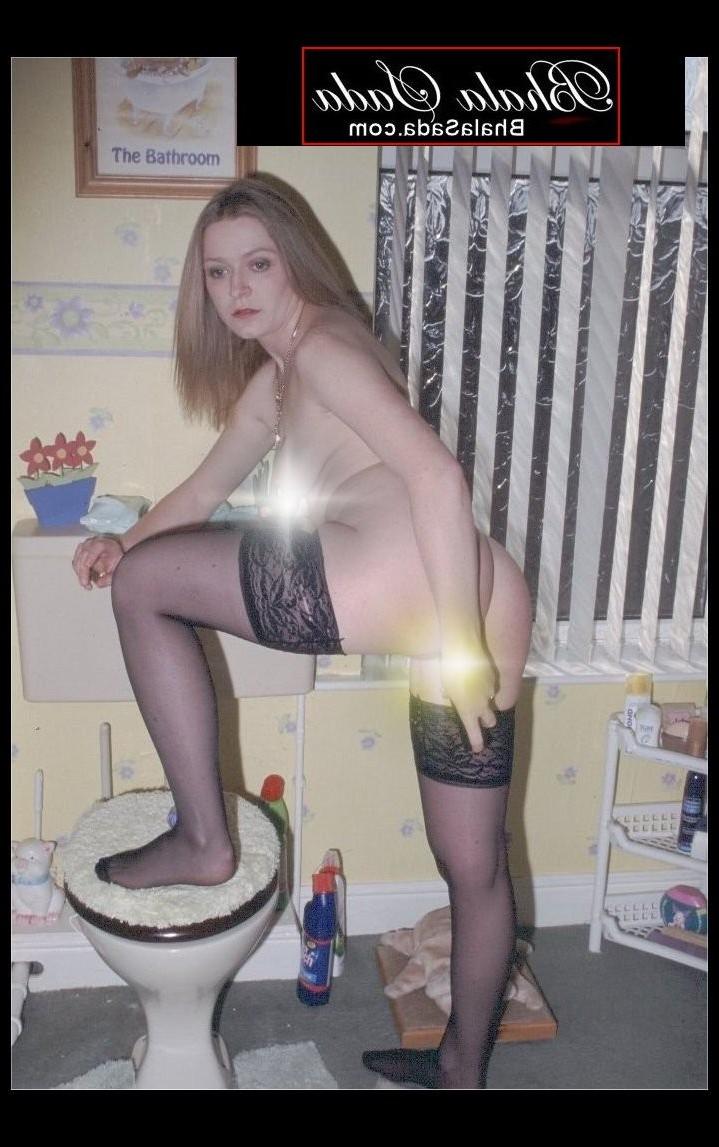 12P British Babe