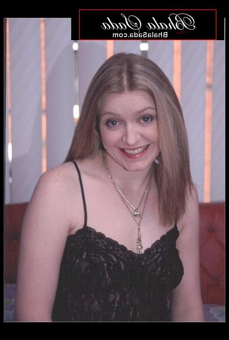 14P British Babe