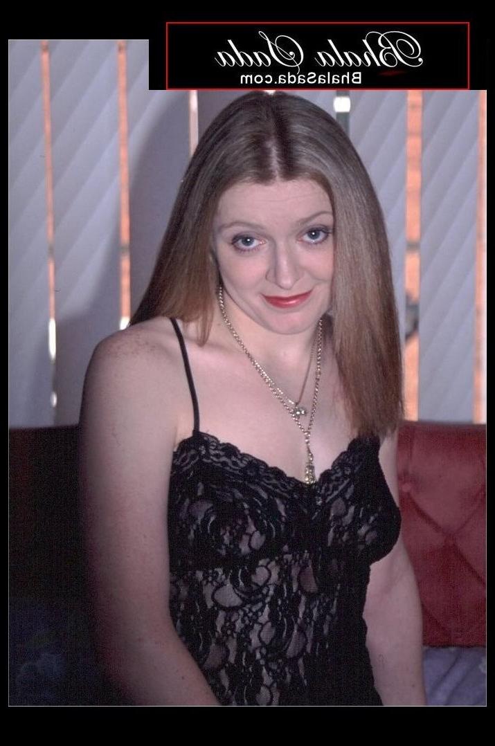 14P British Babe