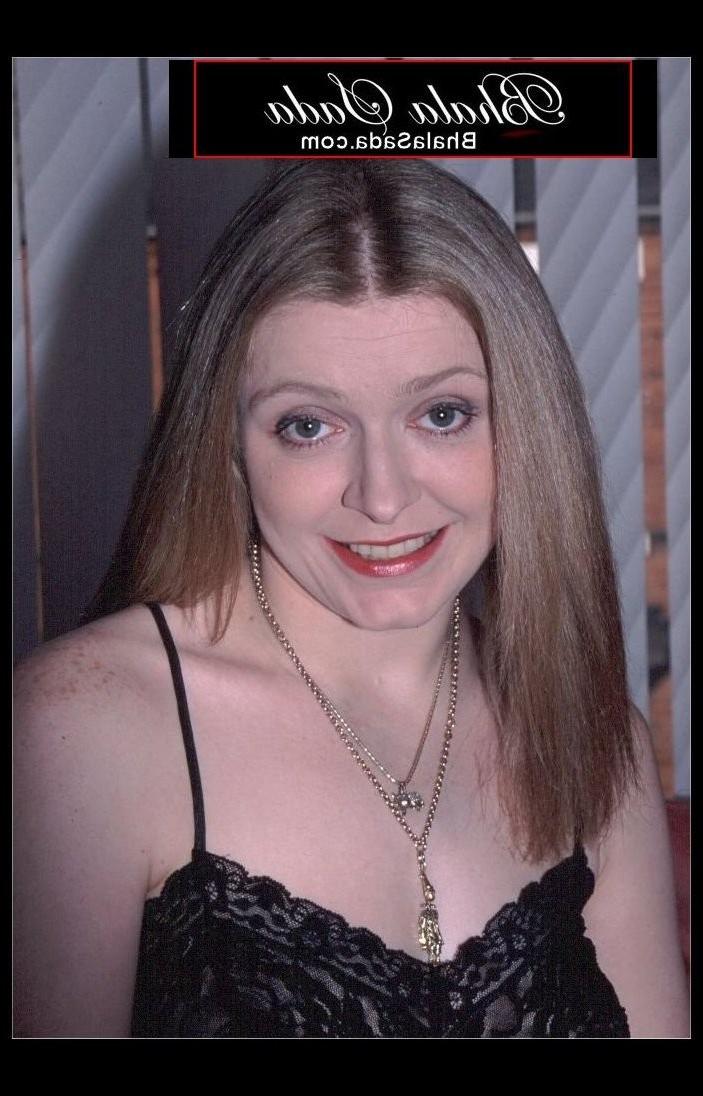 14P British Babe