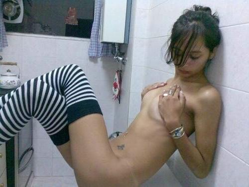 12P Amateurs pictures of real cute girlfriends