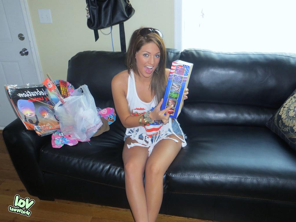 16P Amateur midwest teen nude fireworks
