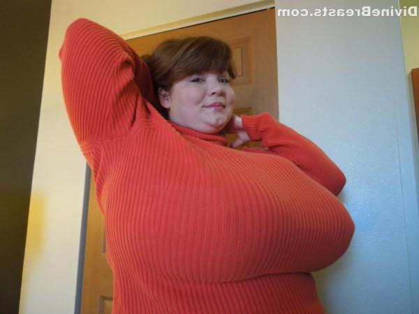 15P Chubby amateur loves revealing her gargantuan bazookas