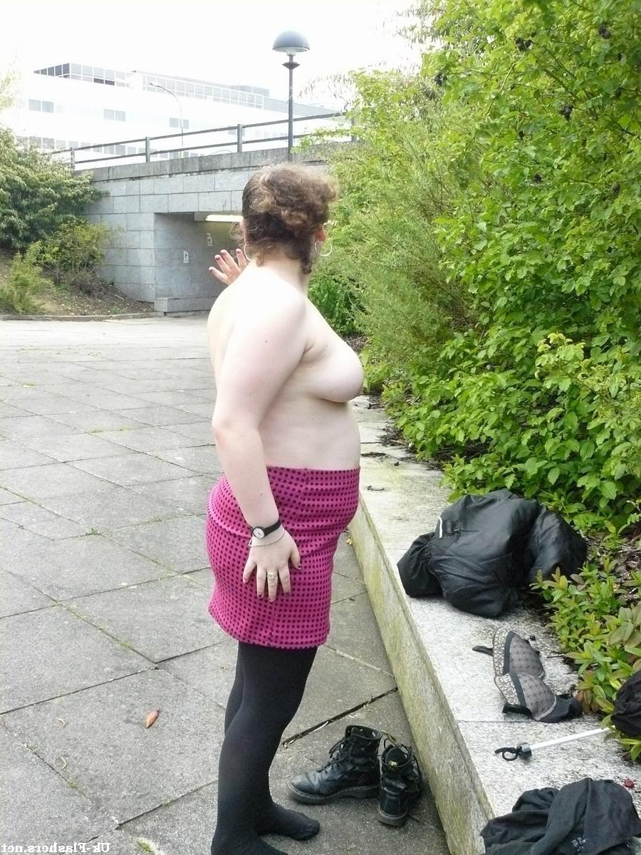 16P Amateur fattys public nudity and revealing outdoor stripteasers exhibitionism