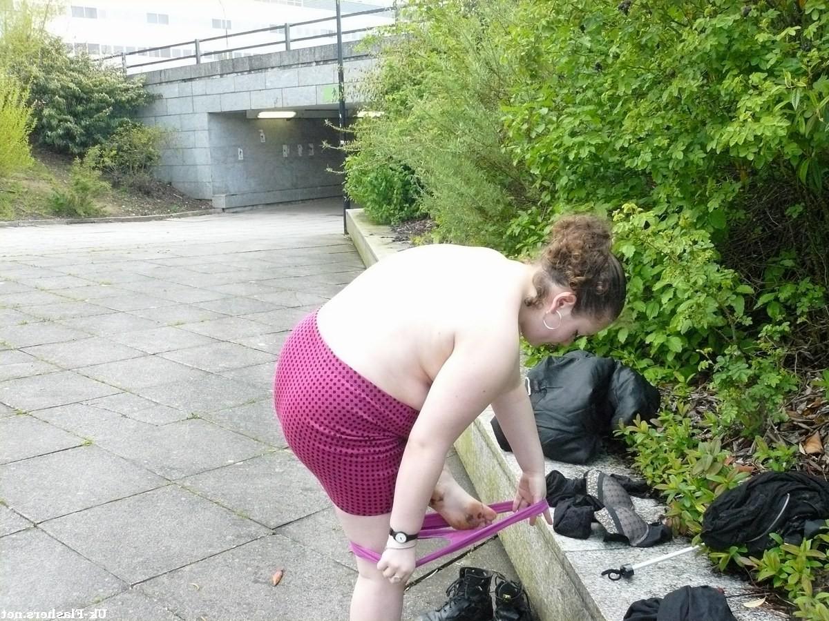 16P Amateur fattys public nudity and revealing outdoor stripteasers exhibitionism
