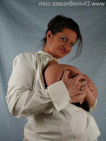 15P Maria Moore Big Tits Milf