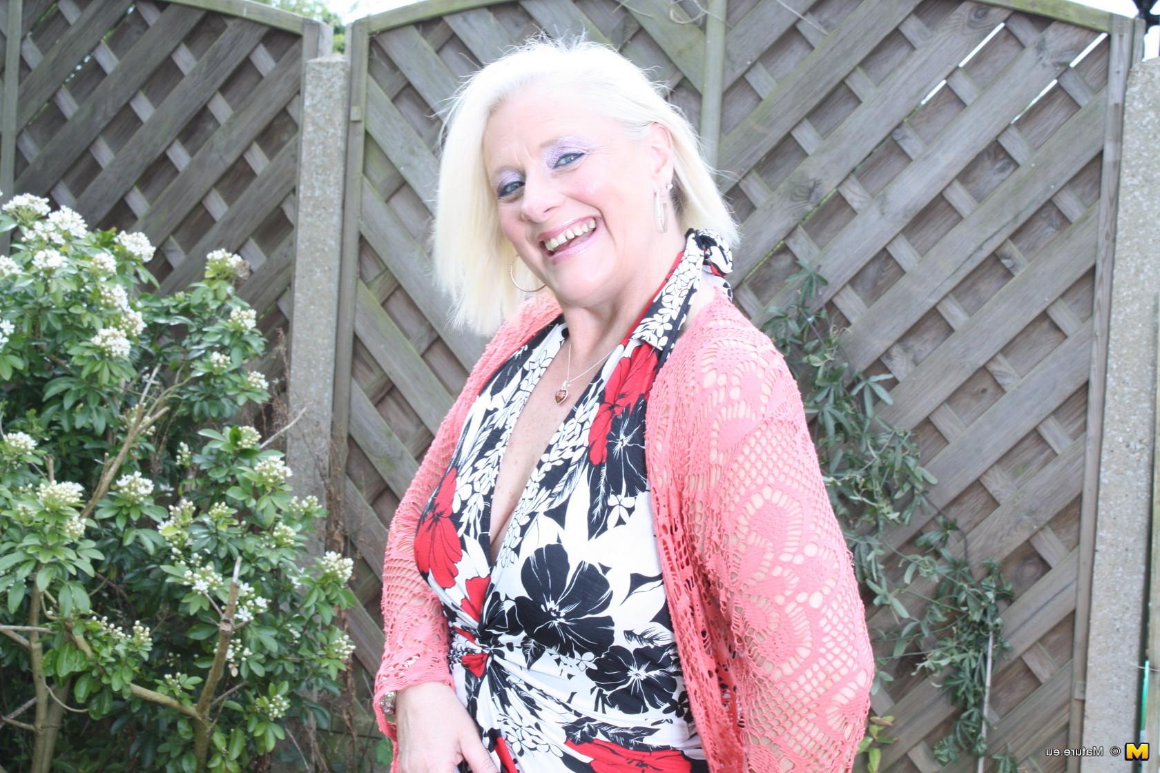 16P Naughty British housewife getting dirty in the garden