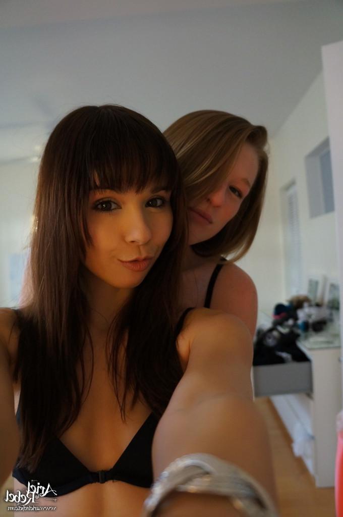 16P Cute amateur teens