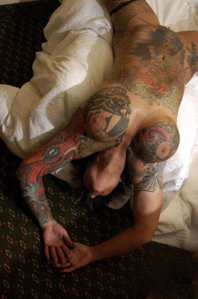 15P Amateur tattoed,pierced and body art babes posing