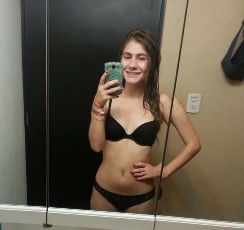14P Beautiful teenager gets naked in leaked self shot pics