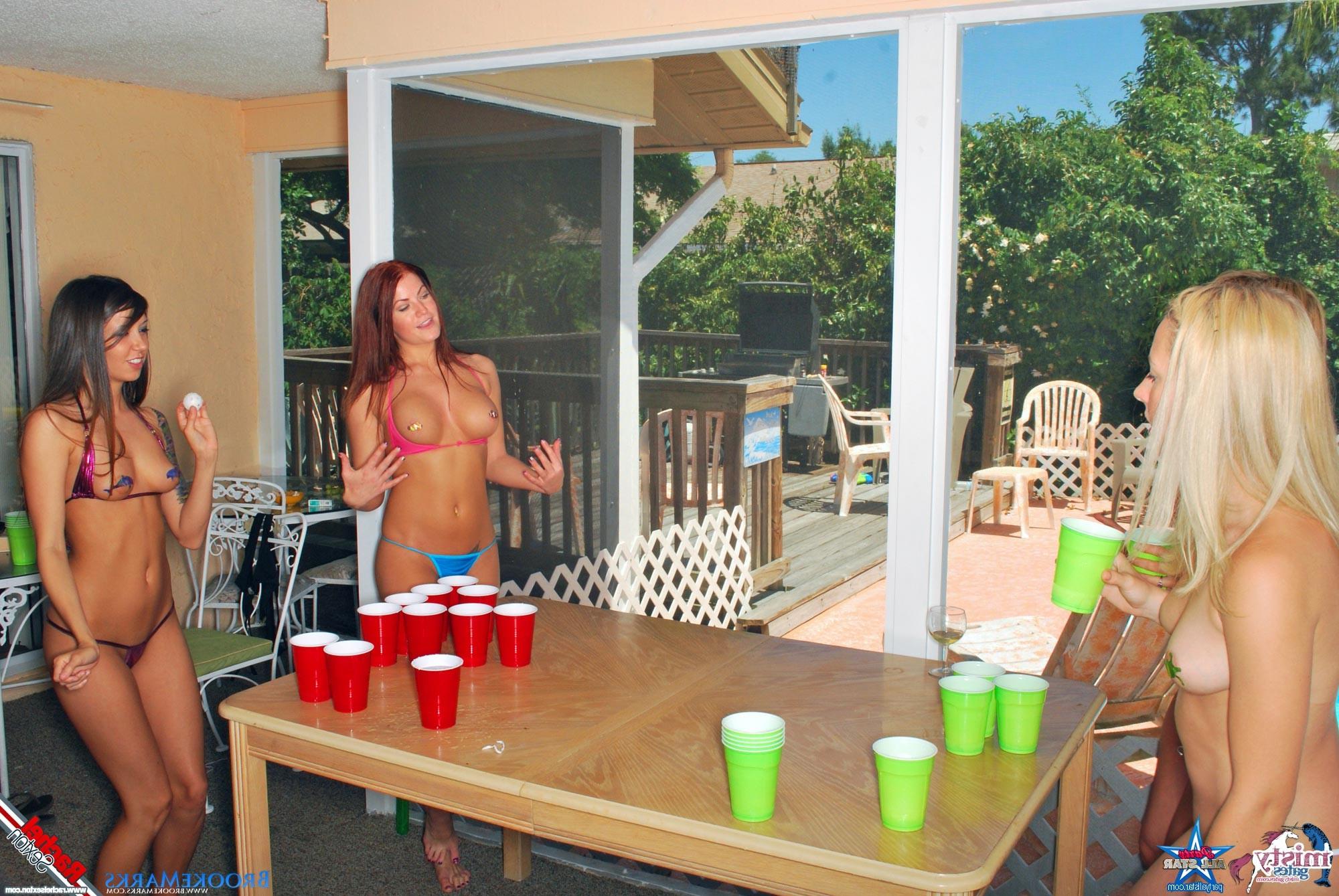 14P Amateur teens play beer pong