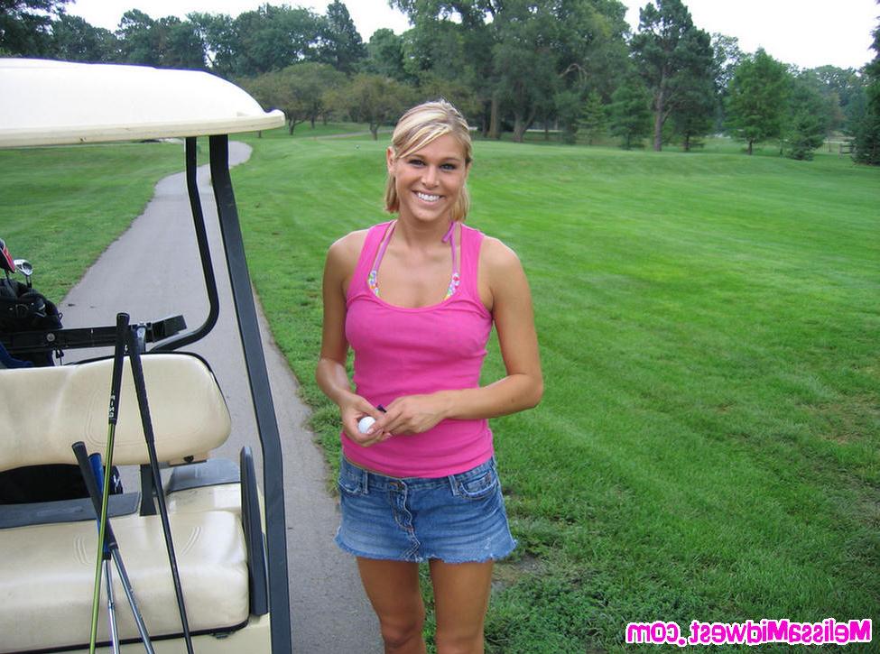 16P Melissa gets naked while trying to play golf!