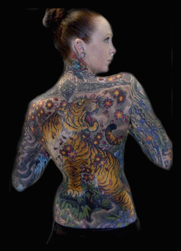 15P kinky tattoed and pierced babes