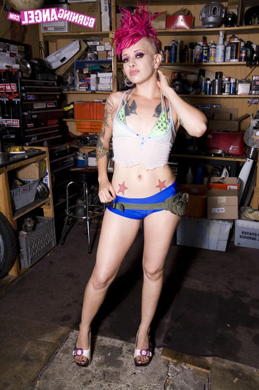 15P Punk rock chick strips