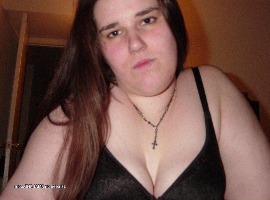 10P Compilation of naughty chunky babes posing for their bfs