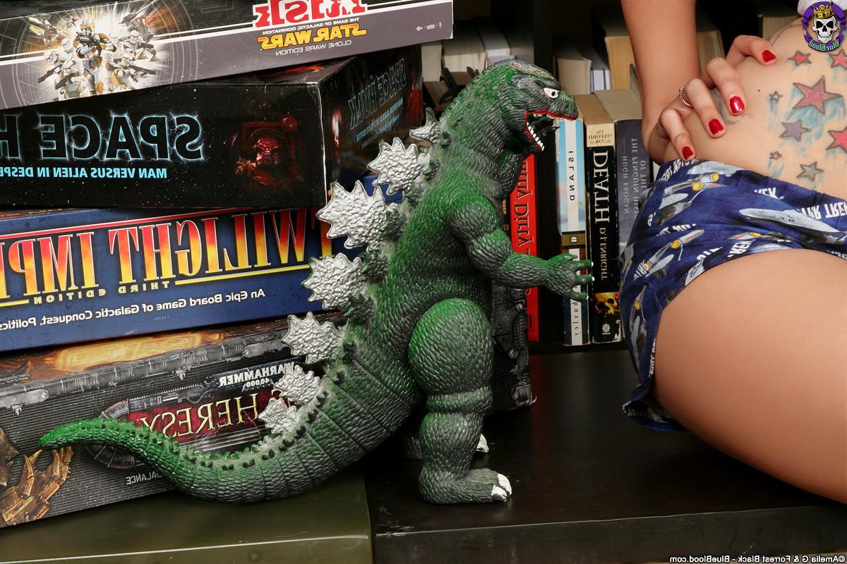 14P Cute Nerdy Gamer Girl Scarlet Starr in Pigtails Plays with Godzilla