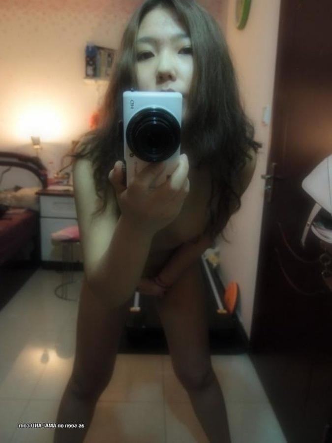 10P Compilation of a Chinese honey camwhoring in the nude