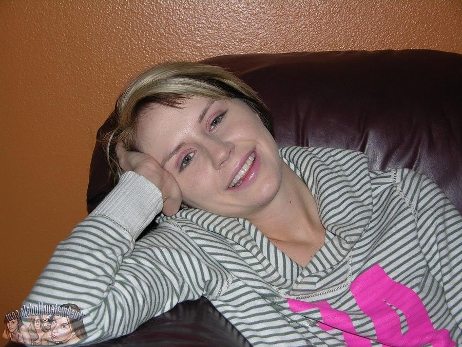 14P Amateur and Tiny Breasted Teen Kelly Models Nude