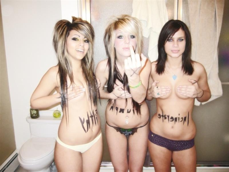 9P Punk teen posing with friends