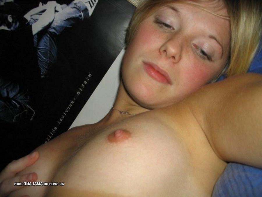 11P Selection of a kinky blonde honey posing naked for her BF