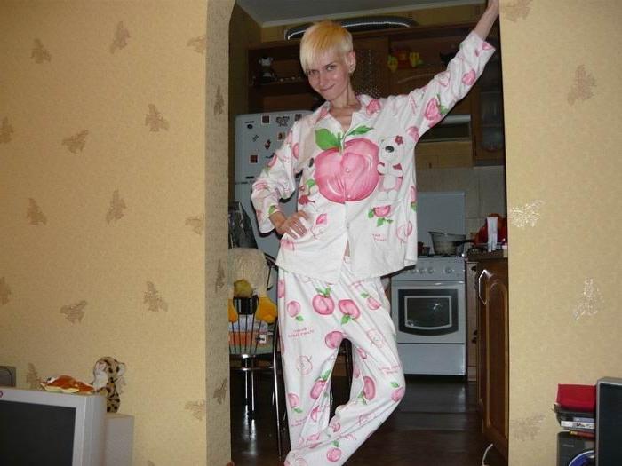 16P Very skinny amateur girls poser