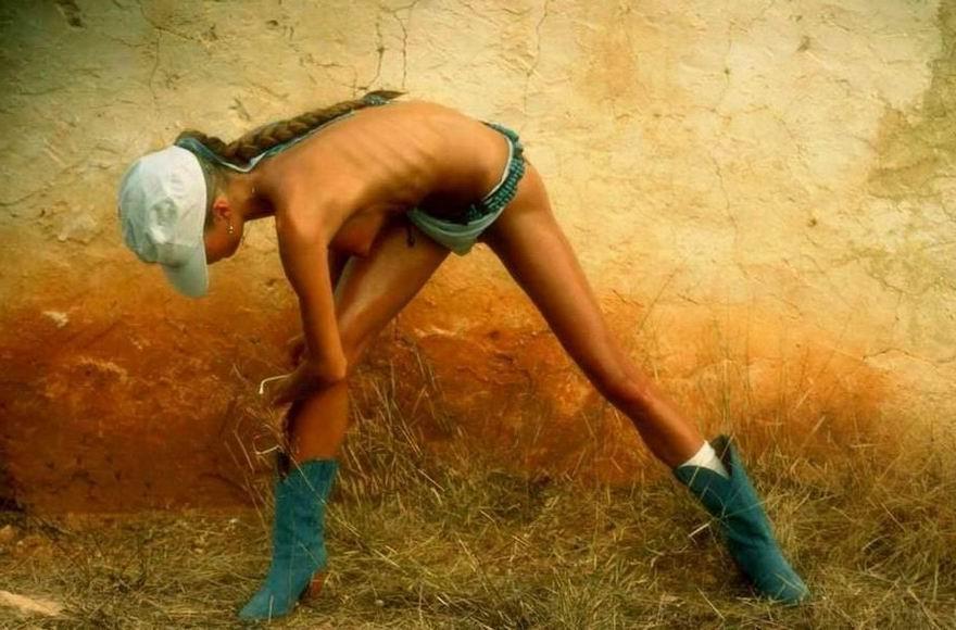 16P extremely skinny amateur girls poser