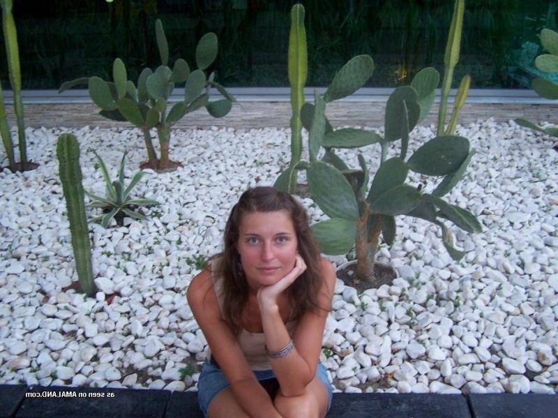 15P Real amateur milfs exposed online