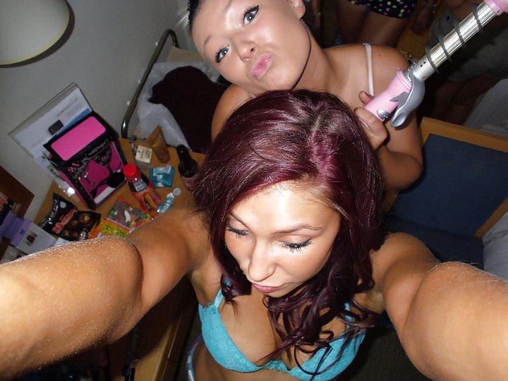 25P British teens on holiday