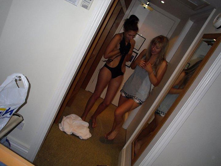 25P British teens on holiday