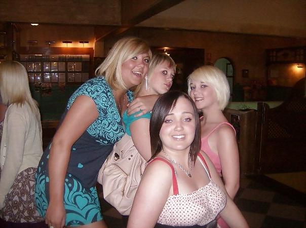 25P British teens on holiday