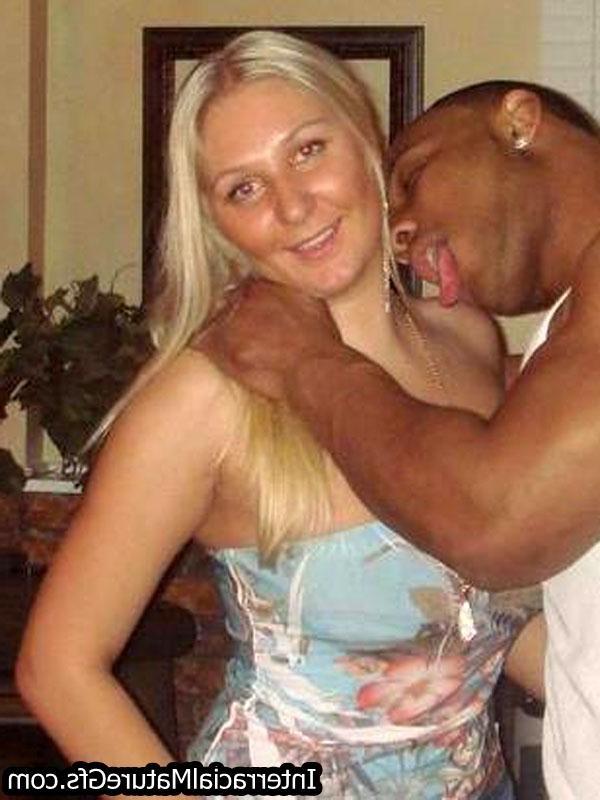 15P Interracial Mature Girlfriends taking black cock